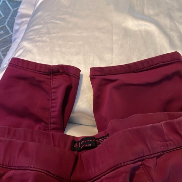 🌸🌺Leggings 15/17 no boundaries. Used great shape. Maroon/ wine color - Picture 2 of 4